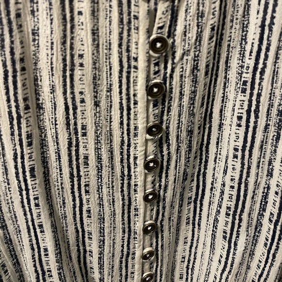 Button Down Tank - Picture 3 of 7